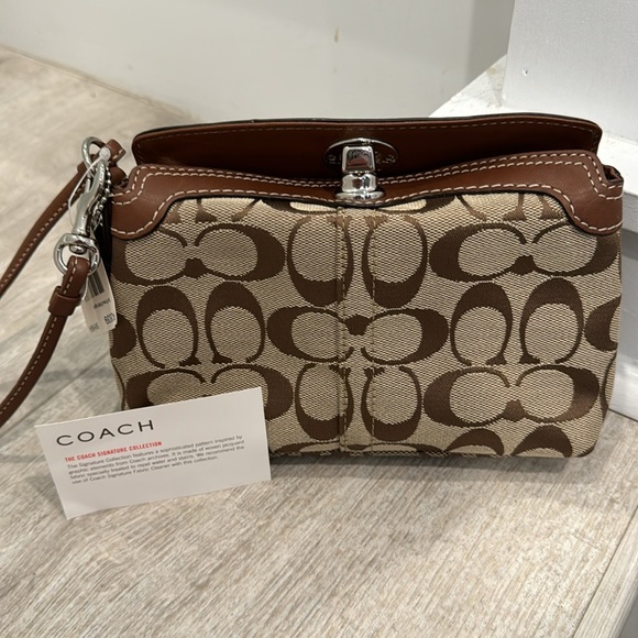Coach Brown Signature Canvas and Leather turn lock wristlet NWT - Picture 3 of 4